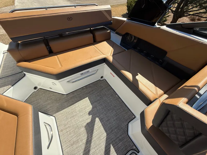 Slide: The Image of Cobalt R4 2025 - 624