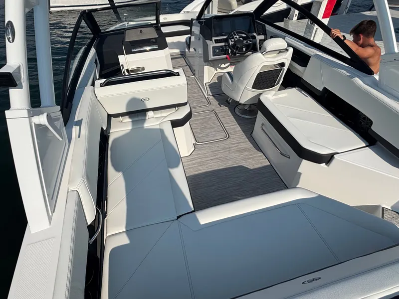 Slide: The Image of Cobalt R6 2025 - 541