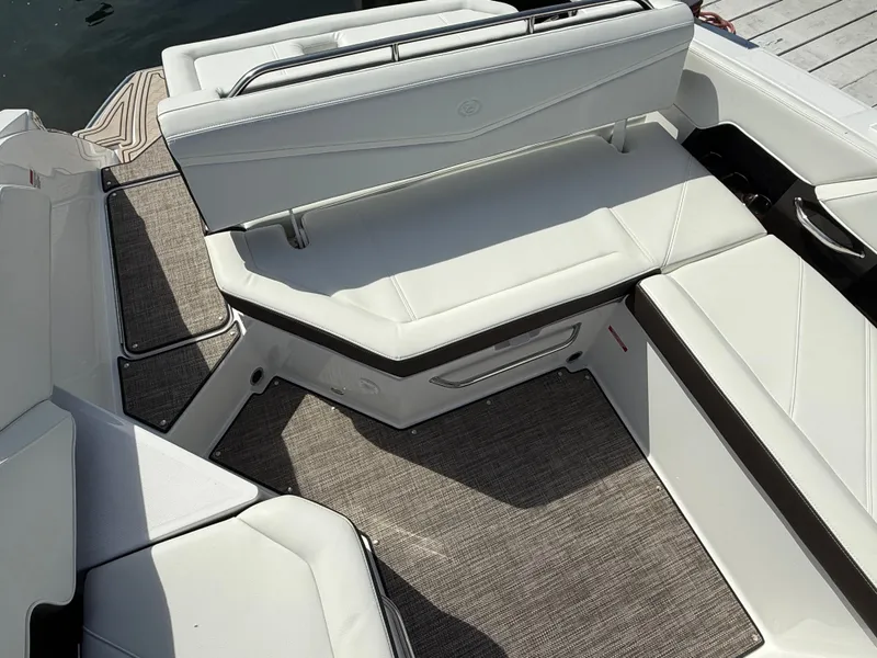 Slide: The Image of Cobalt R6 Surf 2025 - 575