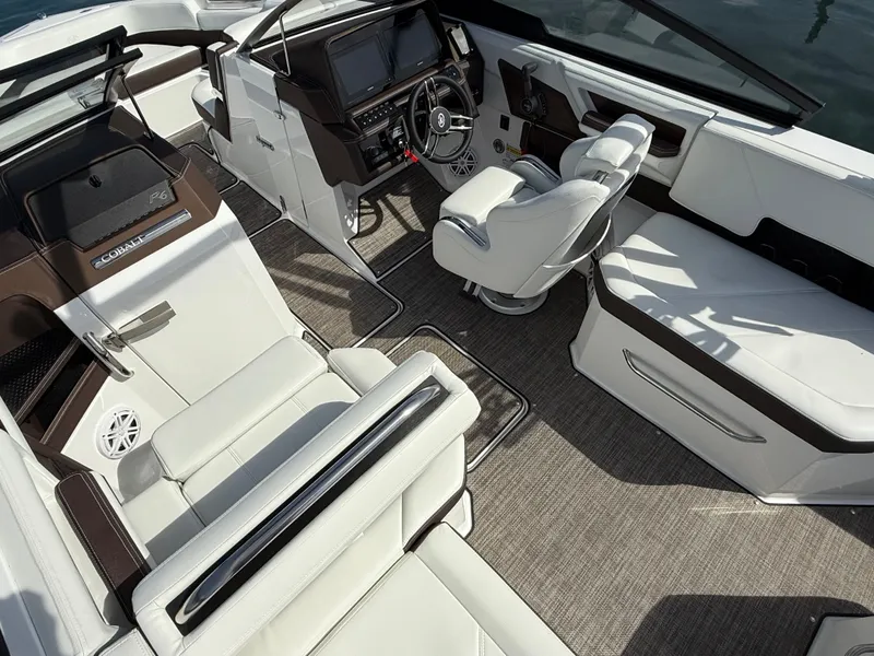 Slide: The Image of Cobalt R6 Surf 2025 - 579