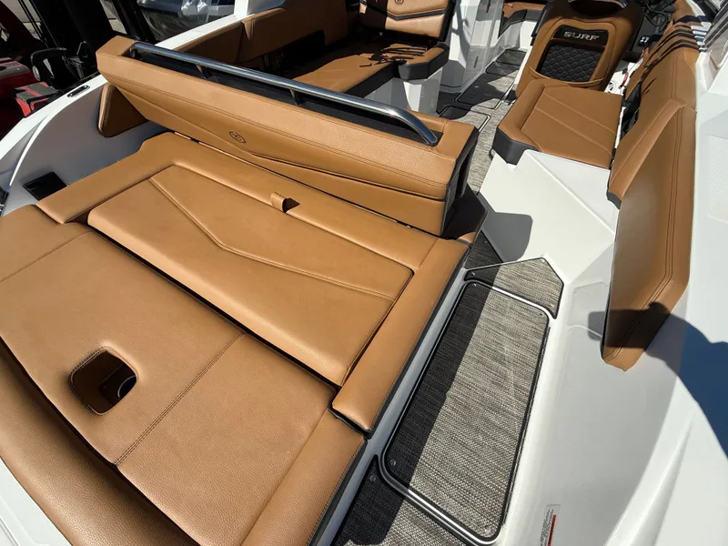 Slide: The Image of Cobalt R6 Surf 2025 - 584