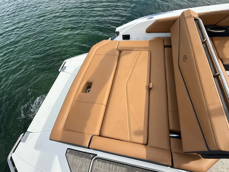 Slide: The Image of Cobalt R6 Surf 2025 - 617