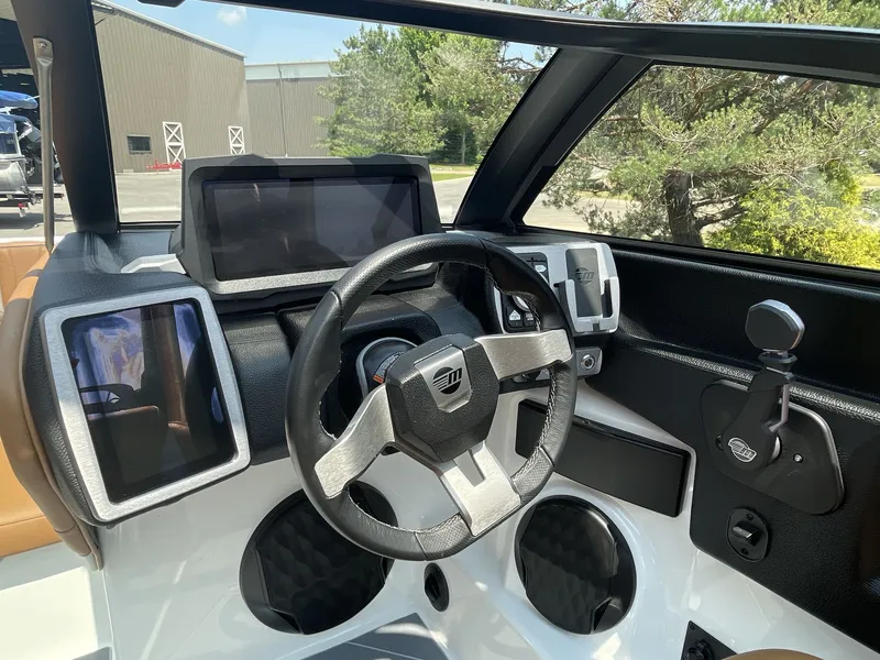 Slide: The Image of Malibu Wakesetter 22 LSV 2023 - 273