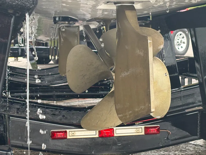 Slide: The Image of MasterCraft XT23 2019 - 280