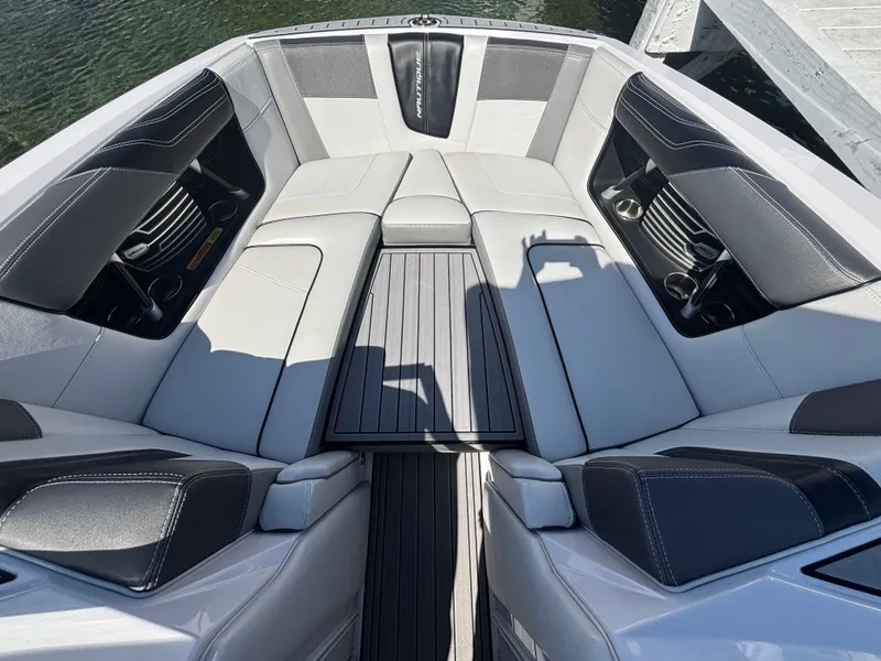 Slide: The Image of Nautique G23 2013 - 757