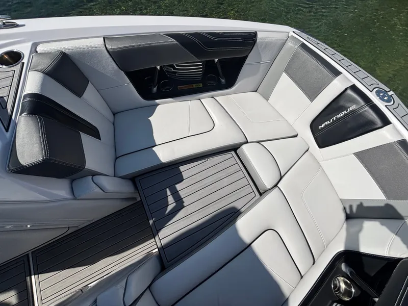 Slide: The Image of Nautique G23 2013 - 758