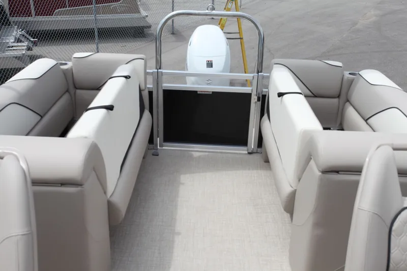 Slide: The Image of Avalon 2180 Venture QL 2026 - 10