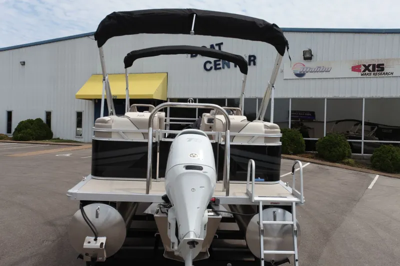 Slide: The Image of Avalon 2180 Venture QL 2026 - 11