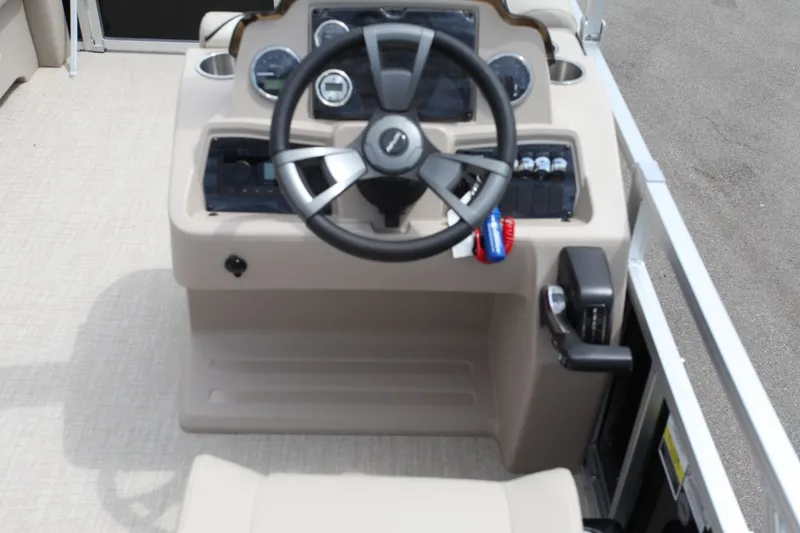 Slide: The Image of Avalon 2180 Venture QL 2026 - 5