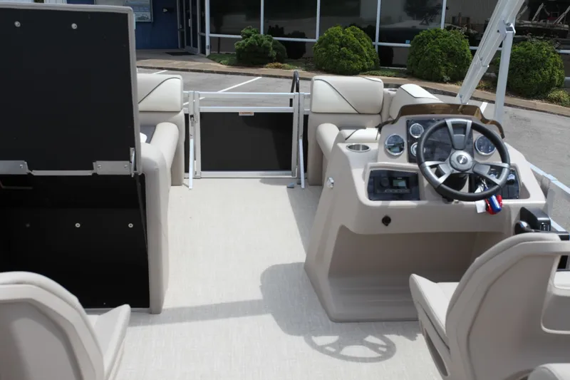 Slide: The Image of Avalon 2180 Venture QL 2026 - 7