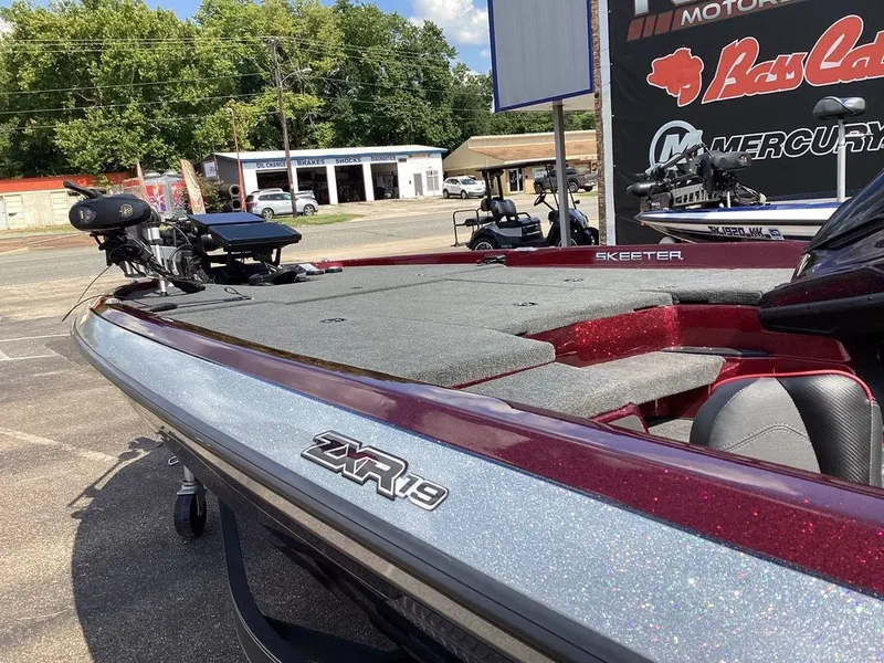 Slide: The Image of Skeeter ZXR19 2023 - 10