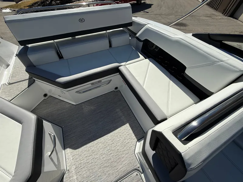 Slide: The Image of Cobalt R4 2024 - 321