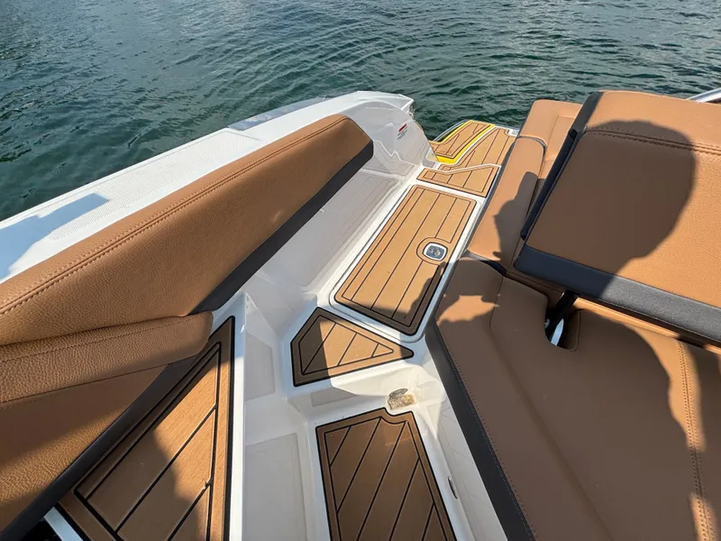 Slide: The Image of Cobalt R6 2023 - 907