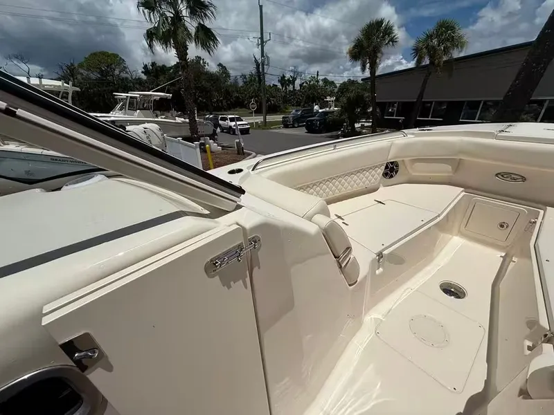 Slide: The Image of Grady-White Freedom 307 2026 - 10