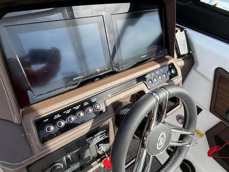 Slide: The Image of Cobalt R6 Surf 2025 - 581