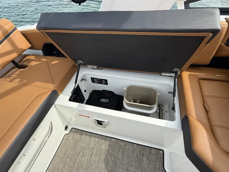 Slide: The Image of Cobalt R6 Surf 2025 - 616