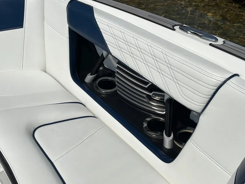 Slide: The Image of Nautique Super Air Nautique G23 2017 - 500