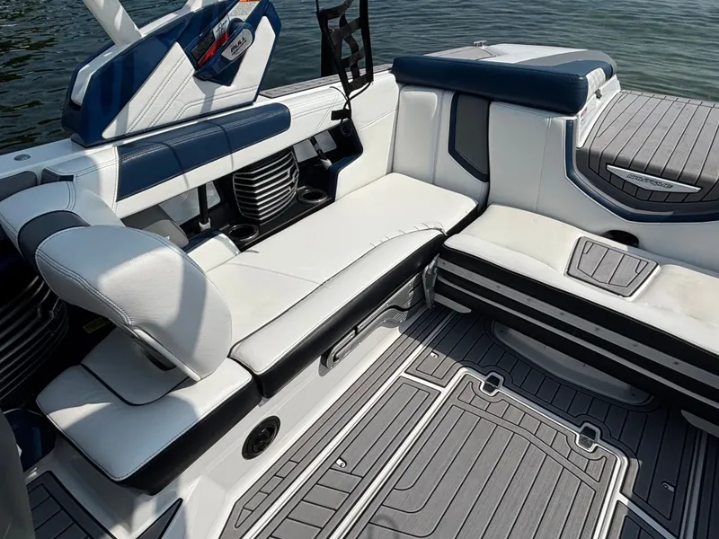 Slide: The Image of Nautique Super Air Nautique G23 2017 - 548