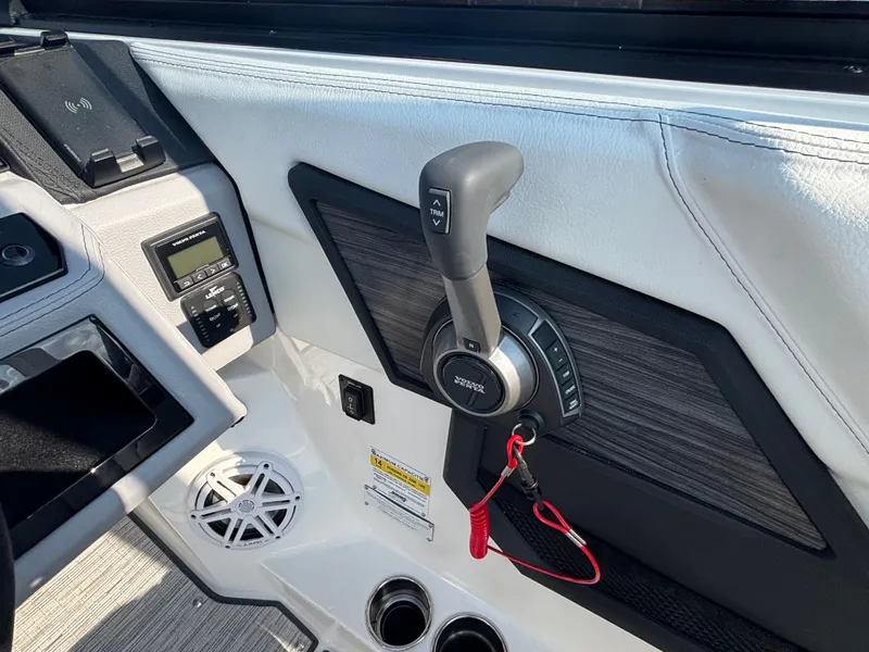 Slide: The Image of Cobalt R6 2025 - 780