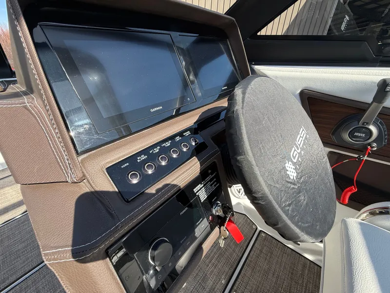 Slide: The Image of Cobalt R6 Surf 2025 - 671