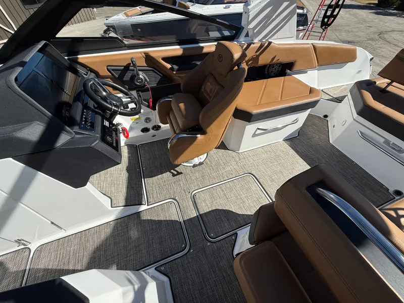 Slide: The Image of Cobalt R6 Surf 2025 - 739