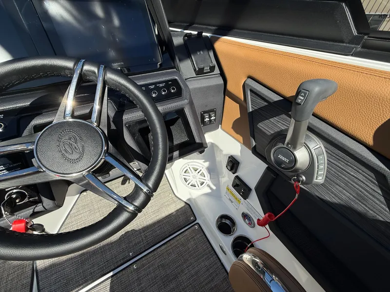 Slide: The Image of Cobalt R6 Surf 2025 - 743