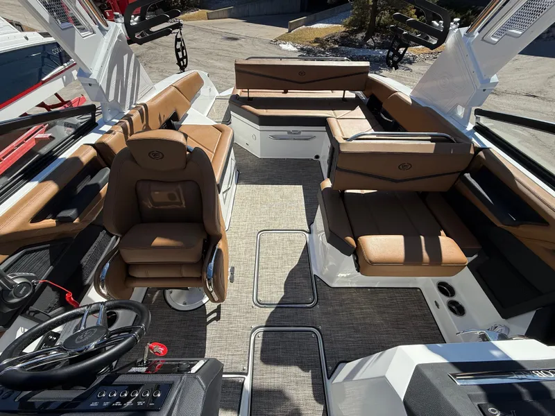 Slide: The Image of Cobalt R6 Surf 2025 - 751