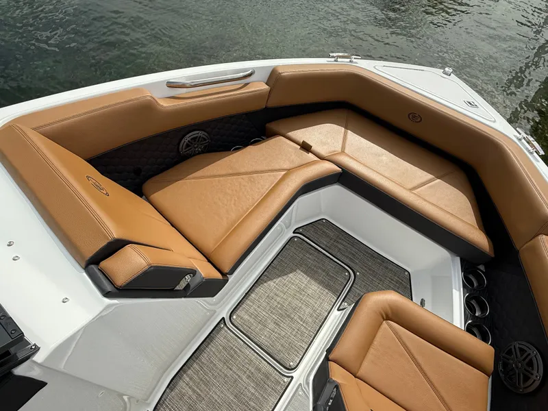 Slide: The Image of Cobalt R6 Surf 2025 - 760