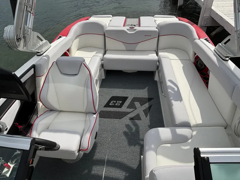 Slide: The Image of MasterCraft XT23 2019 - 253