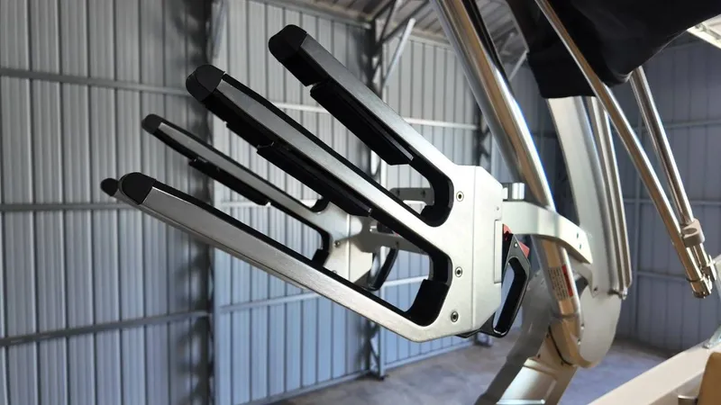 Slide: The Image of MasterCraft X26 2020 - 100