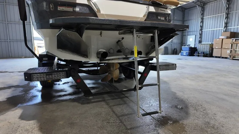 Slide: The Image of MasterCraft X26 2020 - 13