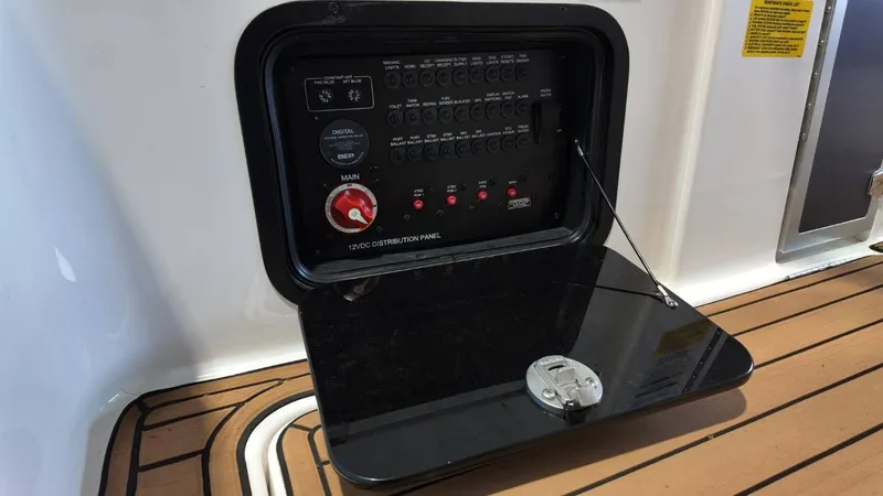 Slide: The Image of MasterCraft X26 2020 - 40