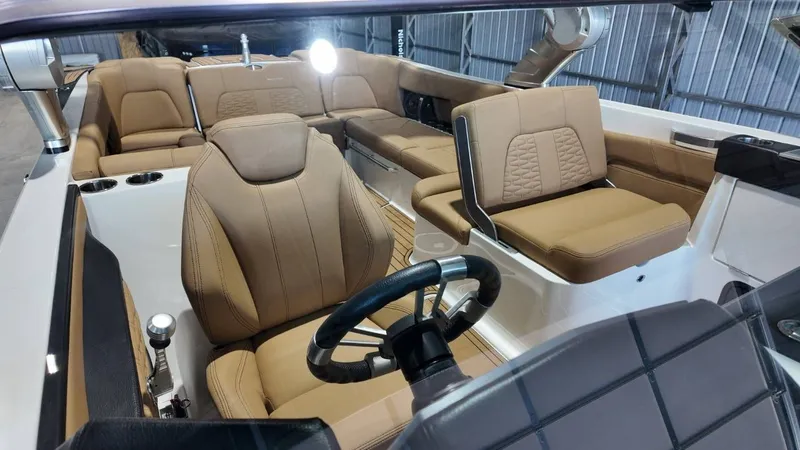 Slide: The Image of MasterCraft X26 2020 - 45