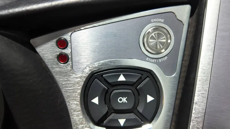 Slide: The Image of MasterCraft X26 2020 - 50