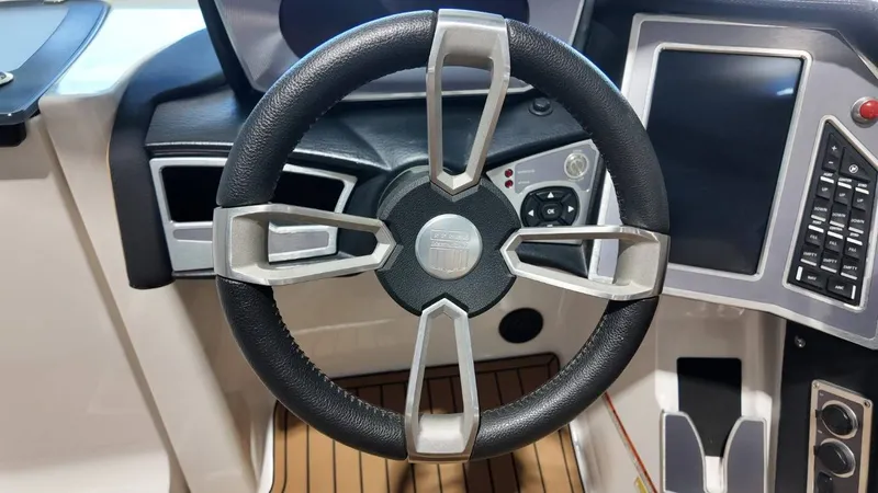 Slide: The Image of MasterCraft X26 2020 - 52