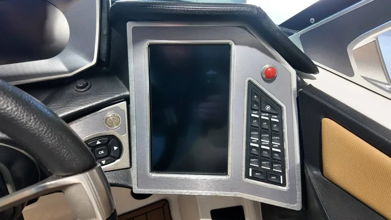 Slide: The Image of MasterCraft X26 2020 - 53