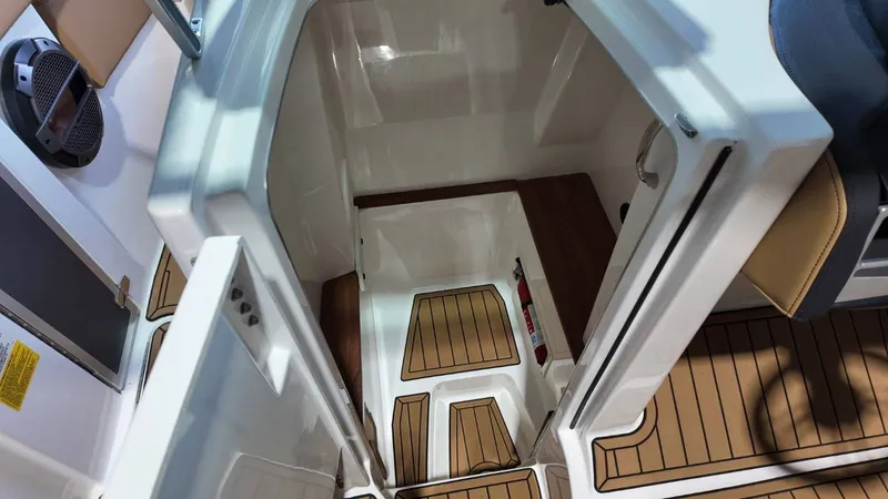 Slide: The Image of MasterCraft X26 2020 - 60