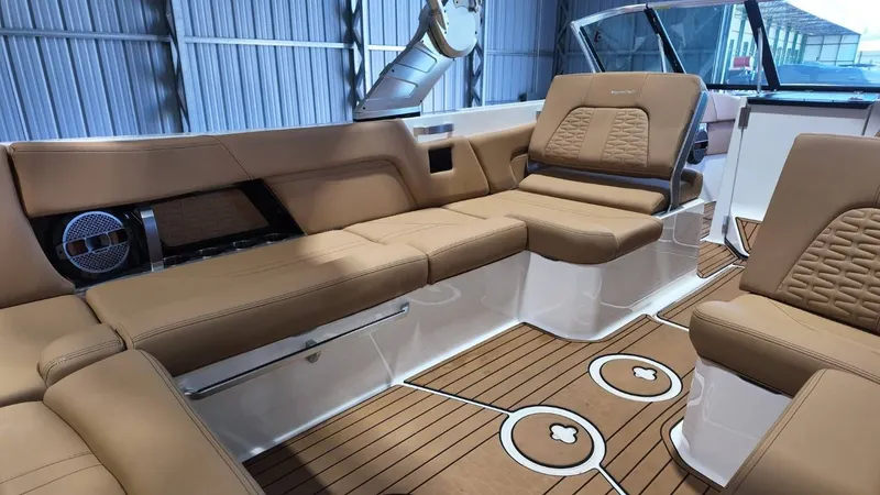 Slide: The Image of MasterCraft X26 2020 - 72