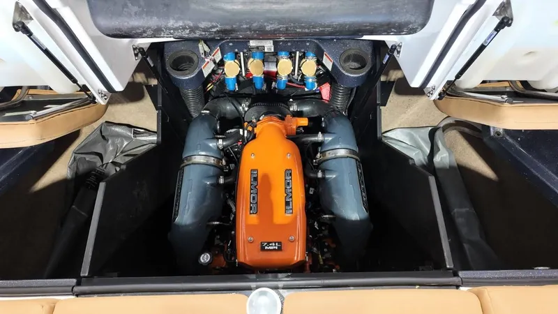 Slide: The Image of MasterCraft X26 2020 - 97