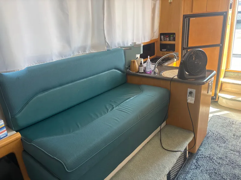 Slide: The Image of Carver Yachts 320 Voyager 1996 - 21