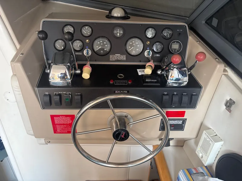 Slide: The Image of Carver Yachts 320 Voyager 1996 - 22