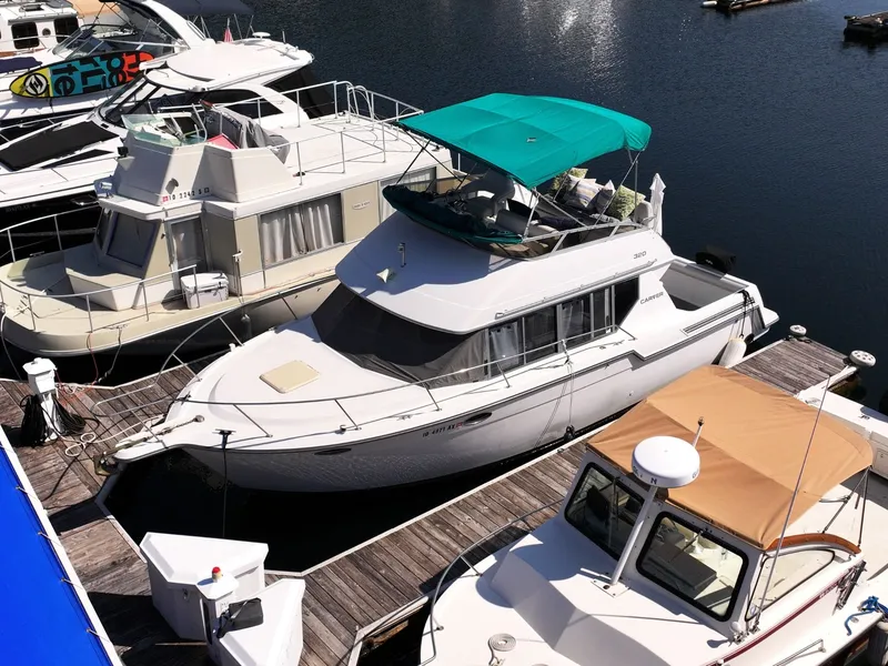 Slide: The Image of Carver Yachts 320 Voyager 1996 - 7