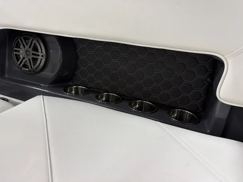 Slide: The Image of Cobalt R4 Surf 2026 - 16