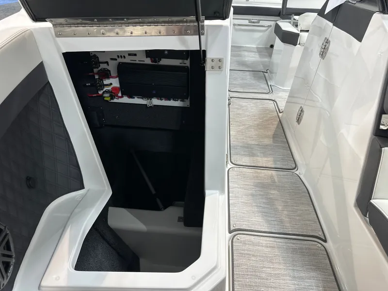 Slide: The Image of Cobalt R6 2026 - 15