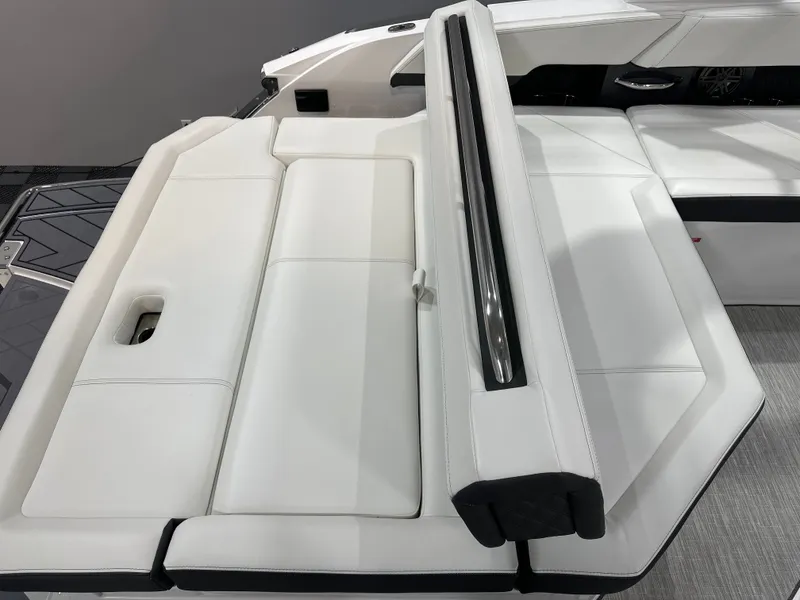 Slide: The Image of Cobalt R6 2026 - 9