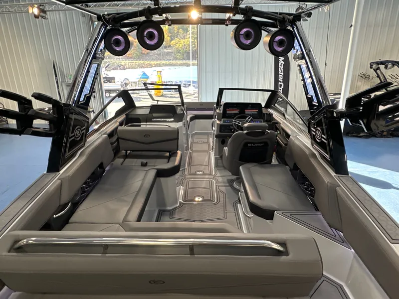 Slide: The Image of Cobalt R6 Surf 2026 - 10