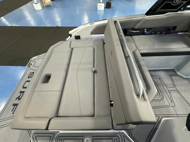 Slide: The Image of Cobalt R6 Surf 2026 - 12