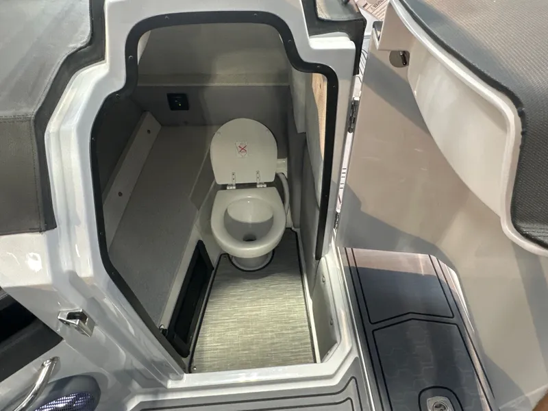 Slide: The Image of Cobalt R6 Surf 2026 - 19