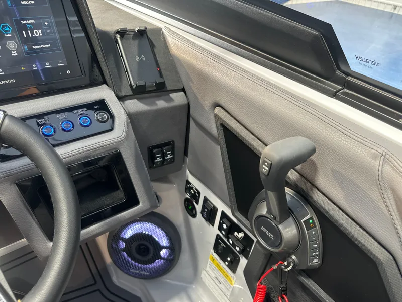 Slide: The Image of Cobalt R6 Surf 2026 - 24