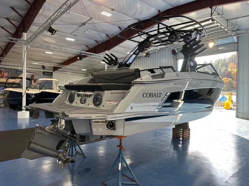 Slide: The Image of Cobalt R6 Surf 2026 - 5